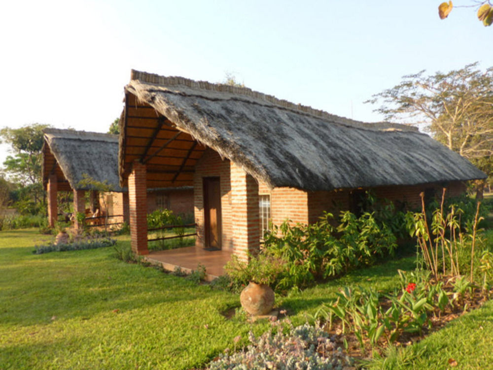 Barefoot Safari Lodge Лилонгве Экстерьер фото