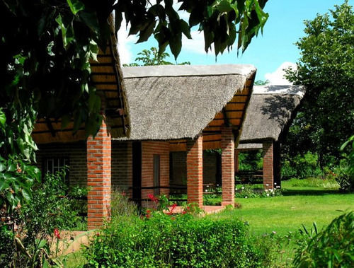 Barefoot Safari Lodge Лилонгве Экстерьер фото